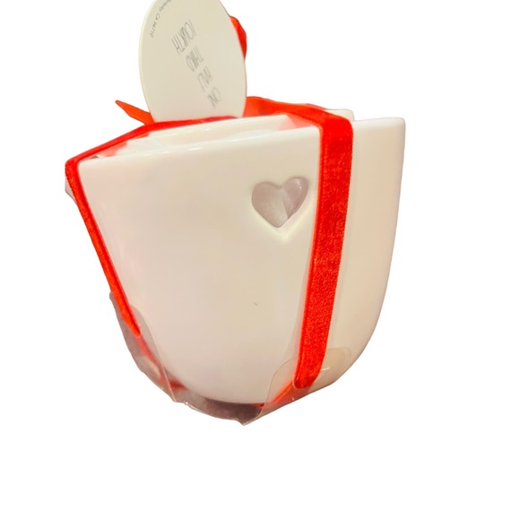 Rae Dunn Large Pink Measuring cups with small heart in the back - Picture 6 of 8